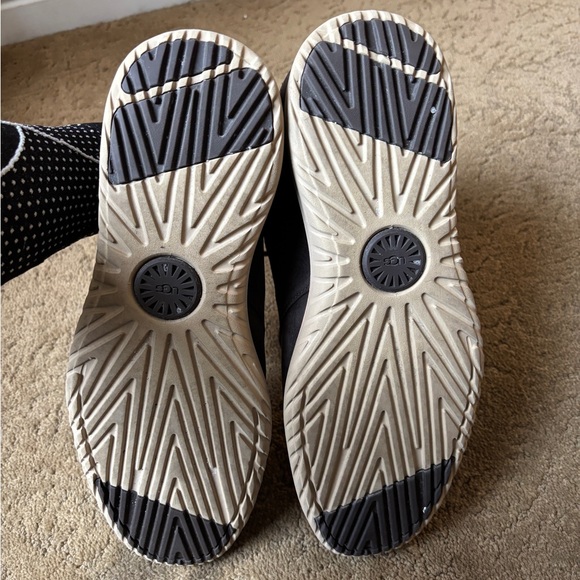 UGG Men's Dark Brown Leather chukka boot size 10 - Picture 4 of 4